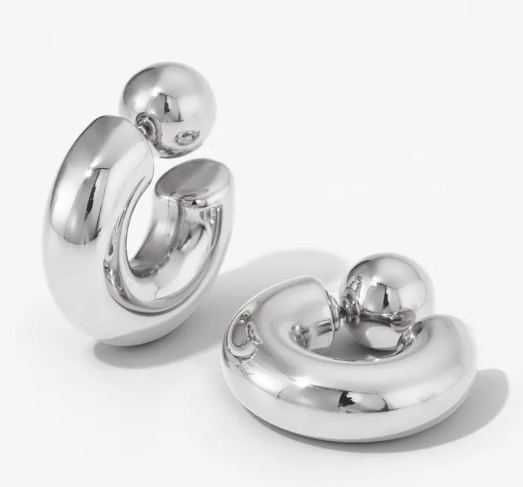 561gsc earrings