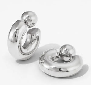 561gsc earrings