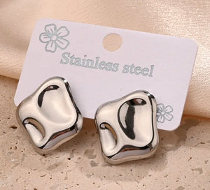 563sa earrings