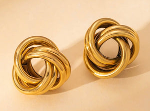 562ga earrings
