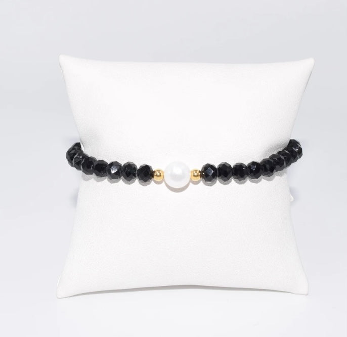 Bk Pearl Bracelet