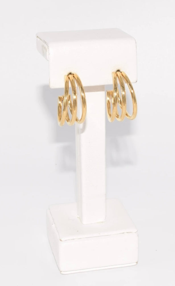 GD WIDE HOOP EARRING